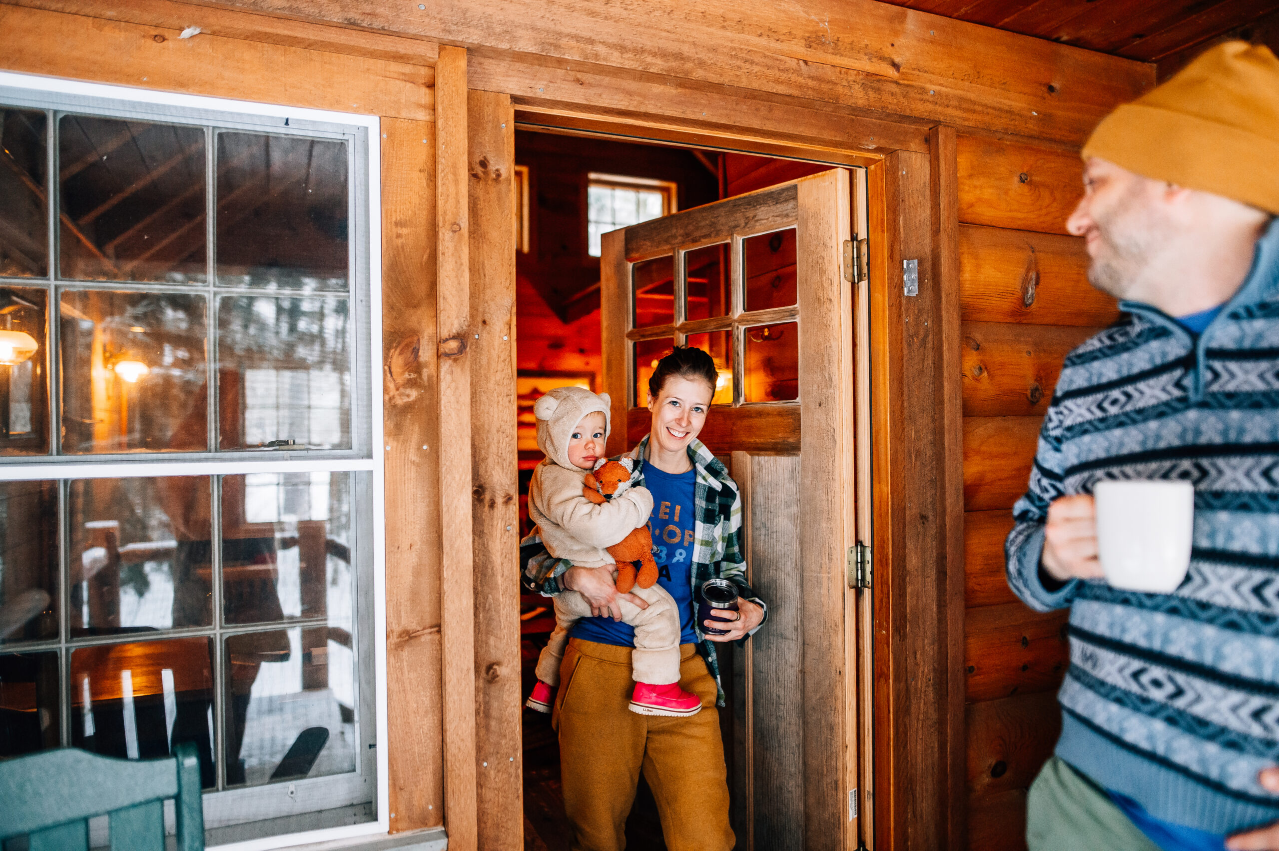 Family staying in a cabin at Gorman Chairback Lodge 