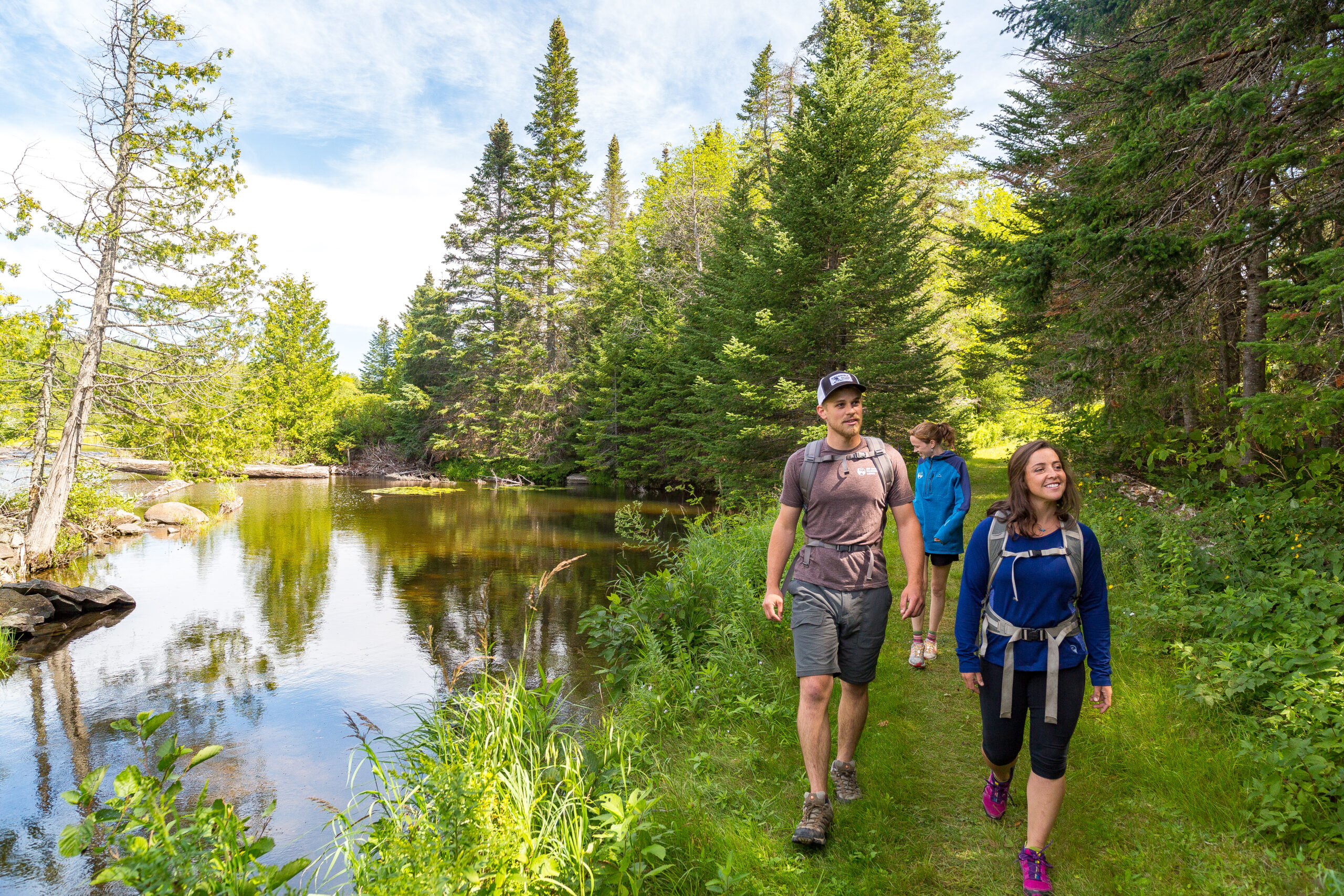 Family hiking near Medawisla Lodge